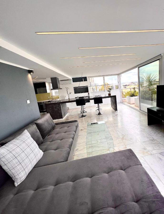 Citycenter Penthouse Mini Private Pool With Hydromassage And Great Town View Athen Exterior foto