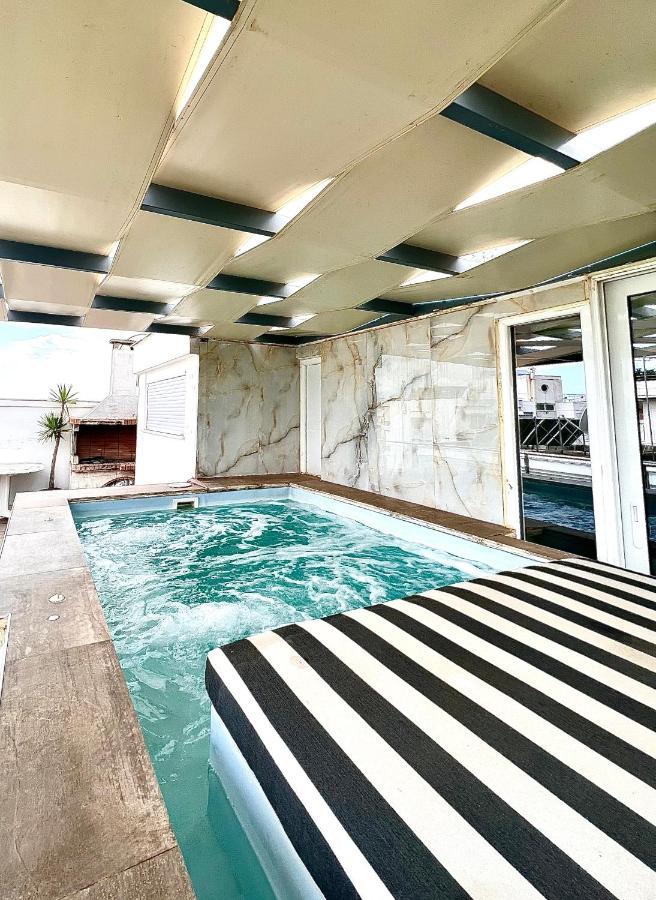 Citycenter Penthouse Mini Private Pool With Hydromassage And Great Town View Athen Exterior foto